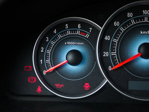 2012��1.5L ��Ӣ�� �п؅^