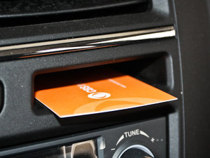 2012��1.5L ��Ӣ�� �п؅^