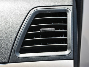 2012��1.5L ��Ӣ�� �п؅^