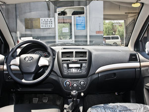 2012款1.5L 精英版 内饰全景