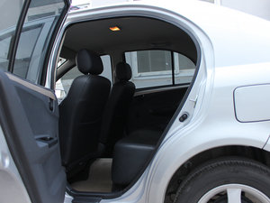 2012款1.5L 精英版 后排空间
