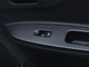 2012��1.5L ��Ӣ�� �п؅^