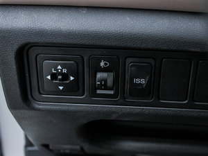 2012��1.5L ��Ӣ�� �п؅^