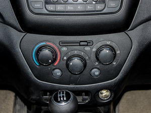 2012��1.5L ��Ӣ�� ���{�{��