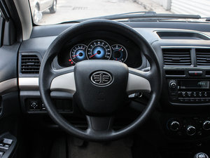 2012款1.5L 精英版 方向盘