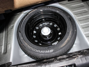 2012款1.5L 精英版 备胎