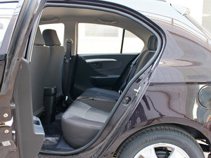 2013款1.3L 手动豪华版 后排空间