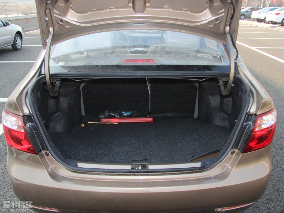 2013������N5 1.3L �ք�(d��ng)���A���Ұ�