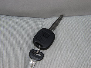 2013��1.3L �քӺ��A���Ұ� ܇耳�