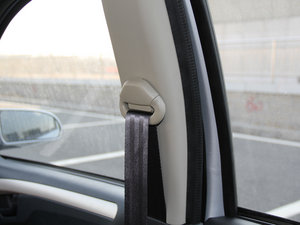 2013款1.5L ISS手动精英版 空间座椅