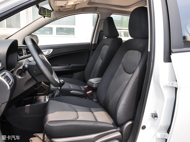 天津一汽2015款駿派D60