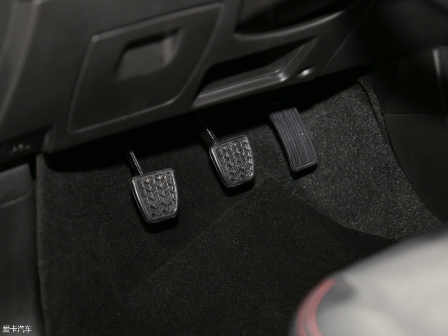 2017ED60 1.5L ք(dng)A