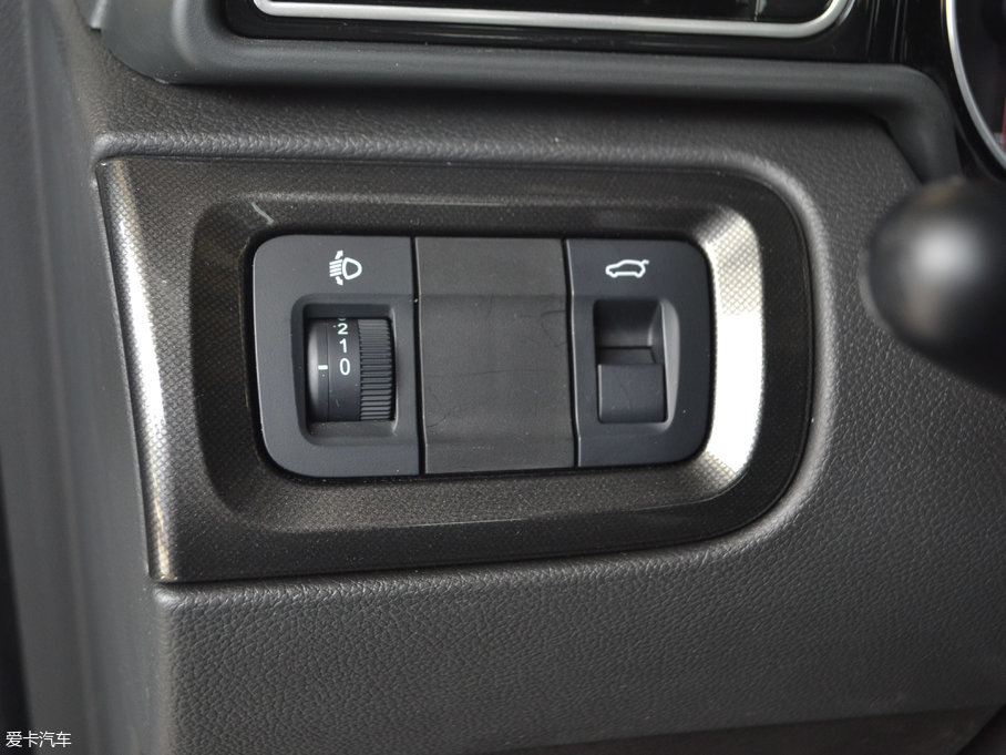 2017ED60 1.5L ք(dng)A