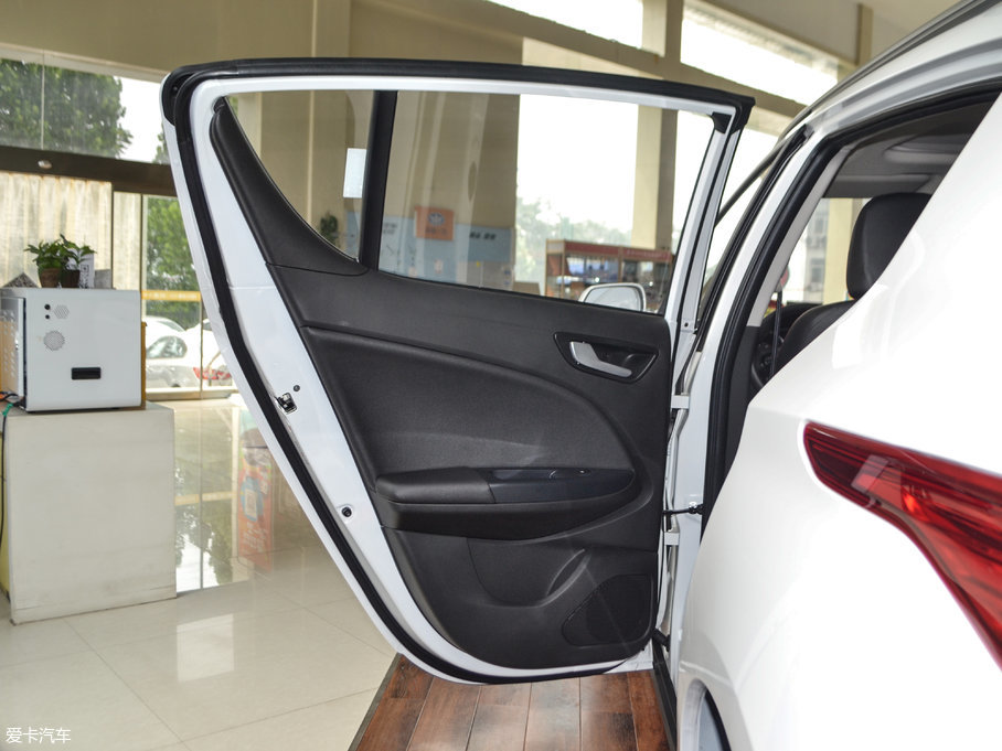 2017ED60 1.5L ք(dng)A