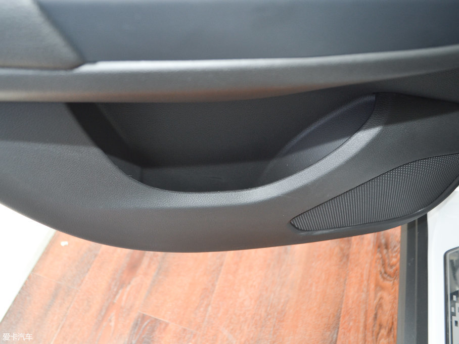 2017ED60 1.5L ք(dng)A