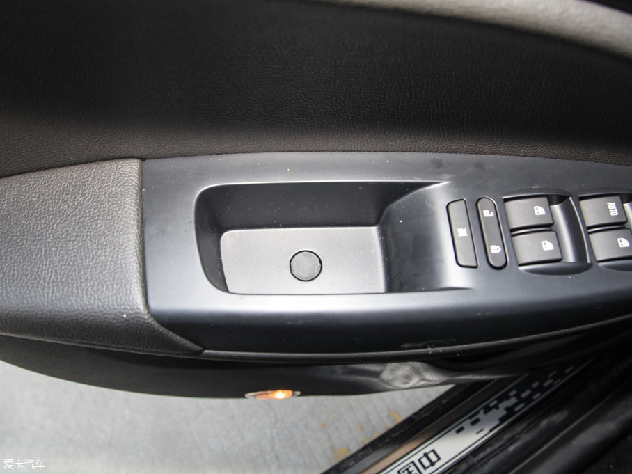 2017ED60 1.5L ք(dng)A