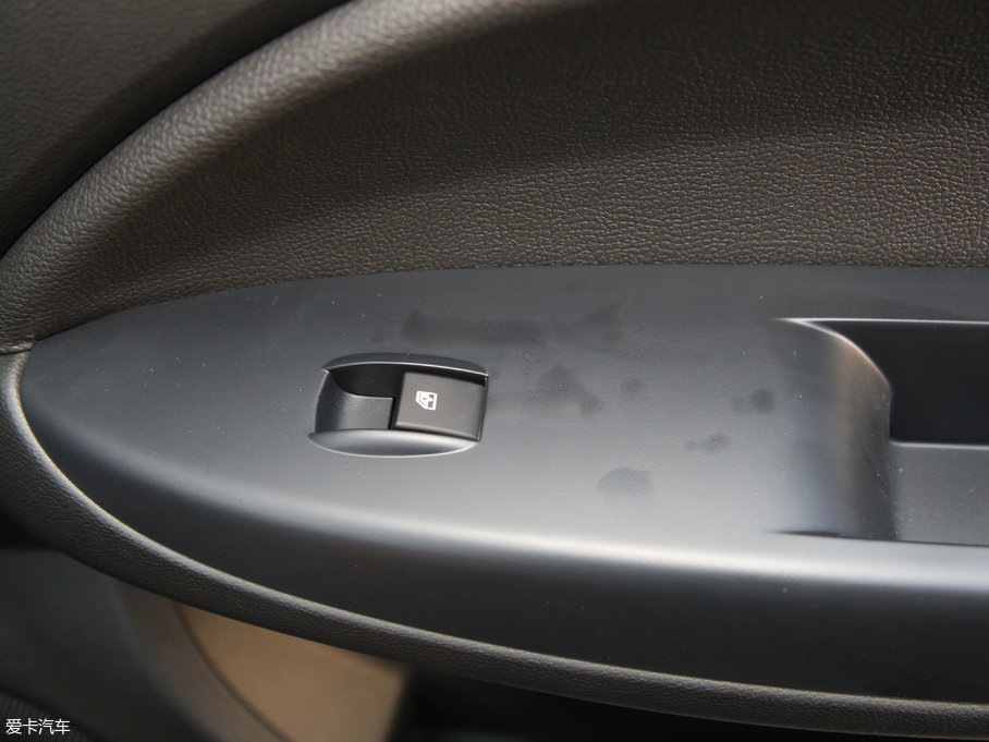 2017ED60 1.5L ք(dng)A