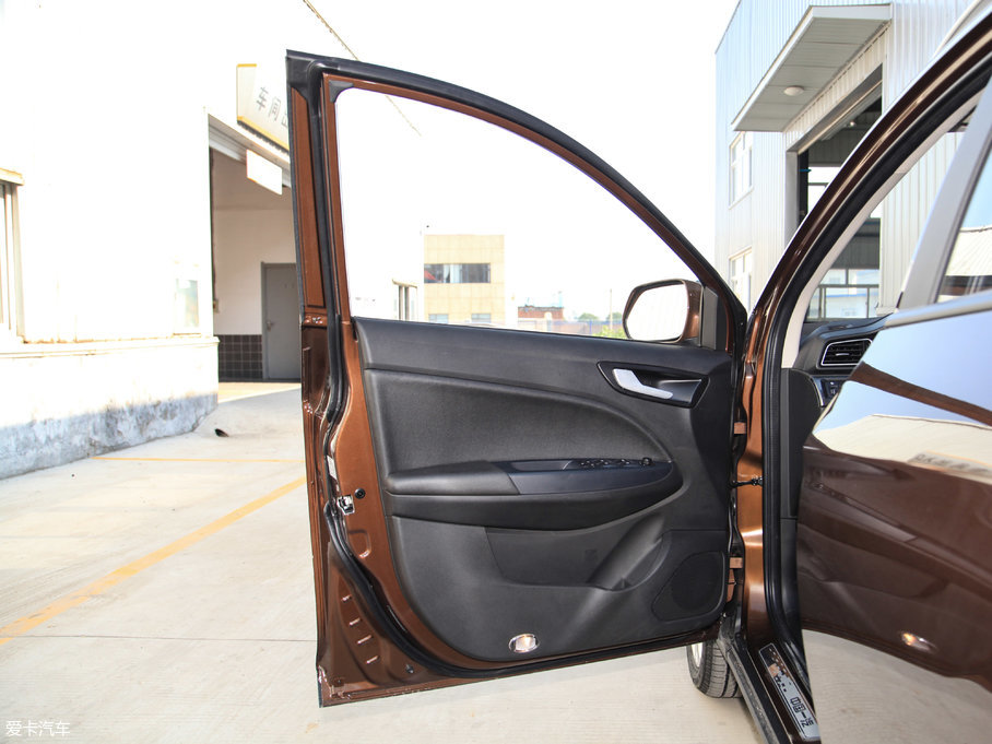 2017ED60 1.5L ք(dng)A