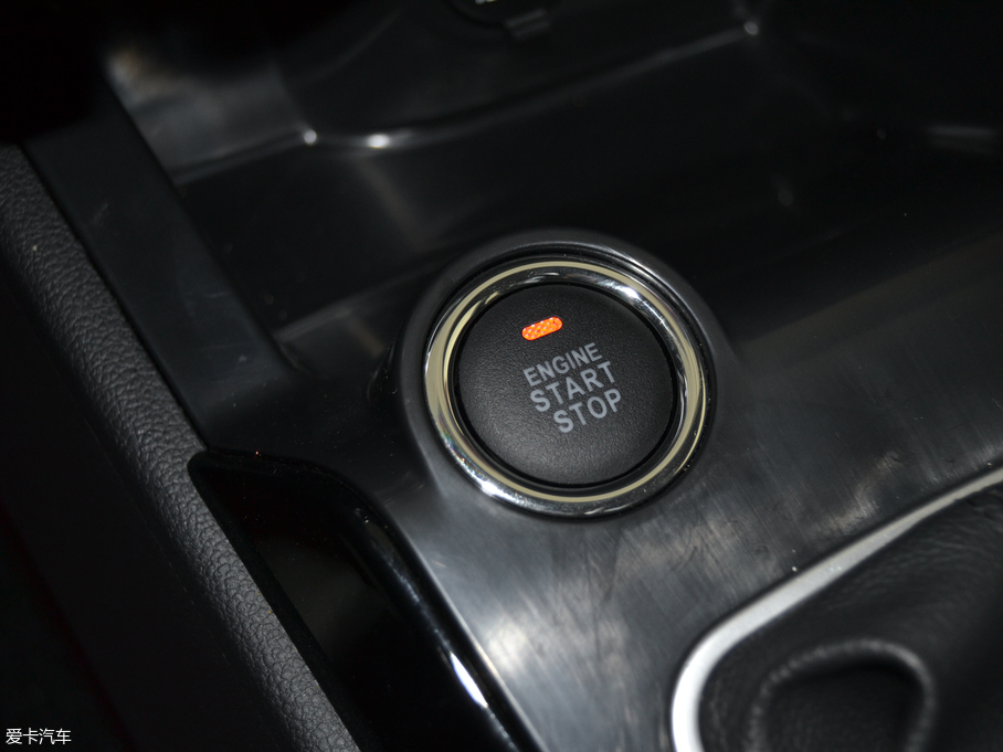 天津一汽2018款駿派A50