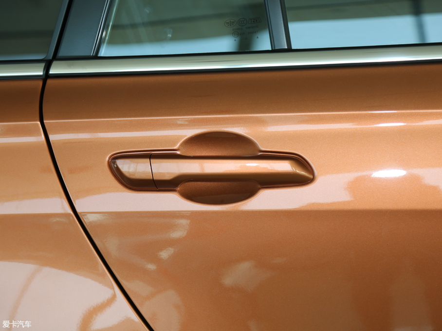 2018ECX65 1.5L քm