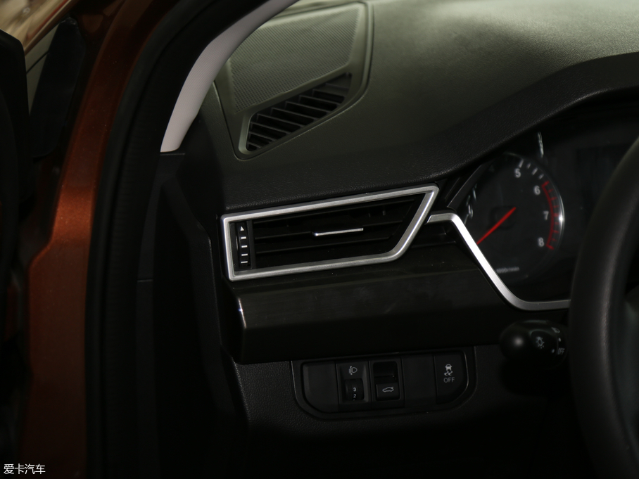 2018ECX65 1.5L քm