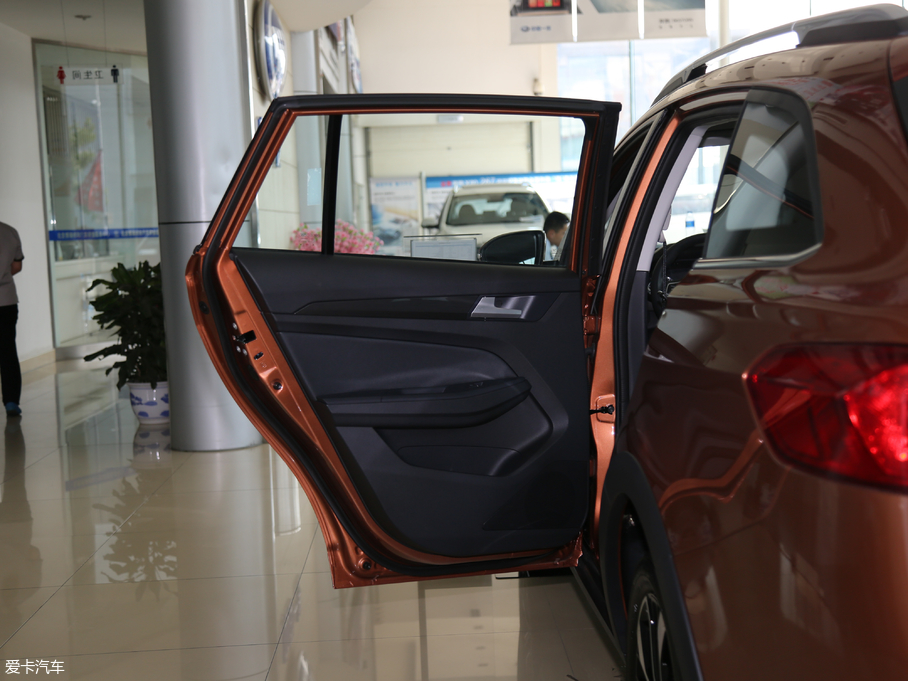 2018ECX65 1.5L քm