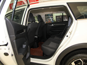 2018款1.5L 手动舒适型 后排空间