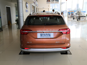 2018款1.5L 手动智联舒适型 正后	