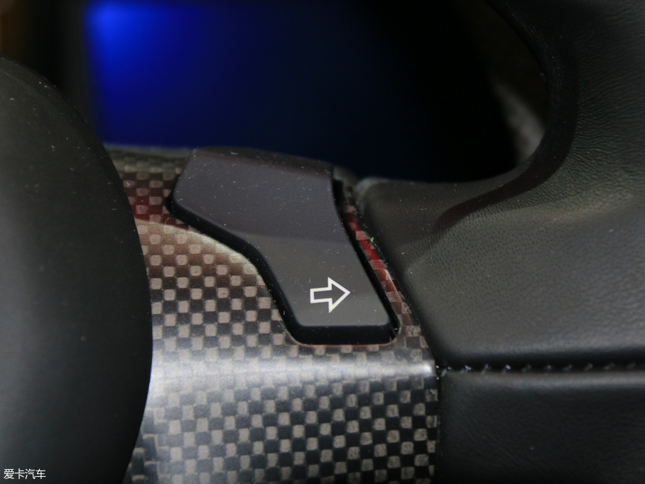 2018488 Pista 3.9T Pista