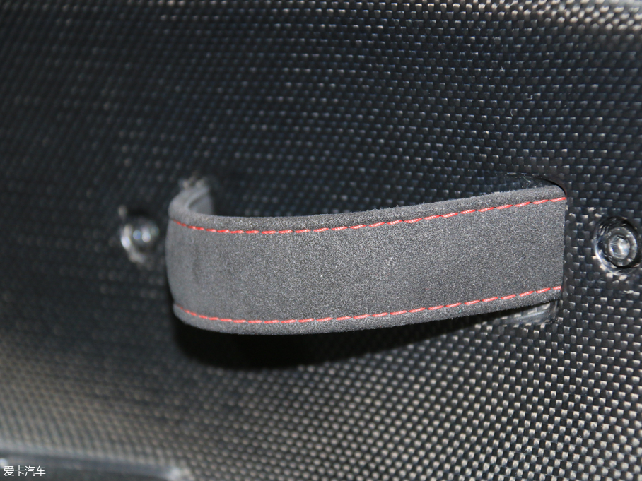 2018488 Pista 3.9T Pista