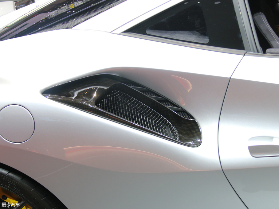 2018488 Pista 3.9T Pista