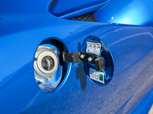 2019款3.9T V8 油箱盖