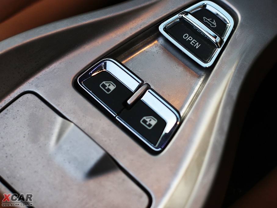 2009��California T 4.3L ������