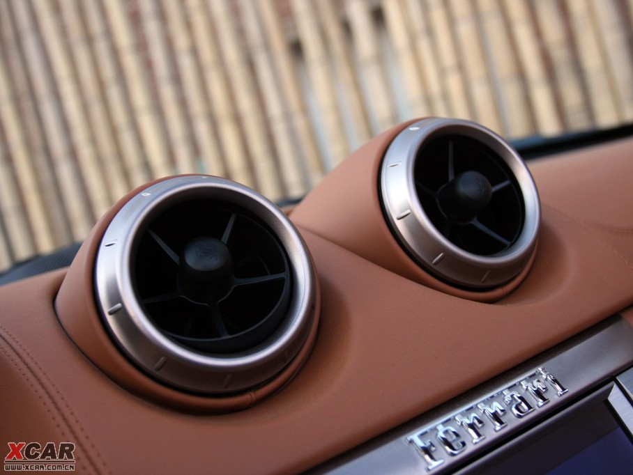 2009��California T 4.3L ������