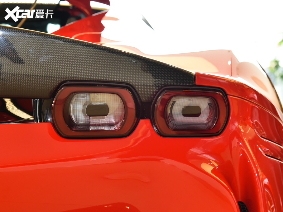 2020SF90 3.9T V8 Stradale