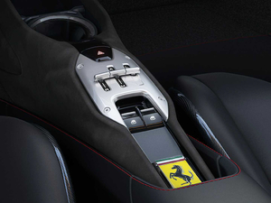 20203.9T V8 Stradale п؅^(q)