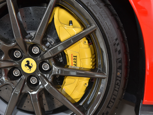 20203.9T V8 Stradale ^