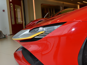 20203.9T V8 Stradale ^