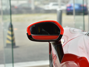 20203.9T V8 Stradale ^