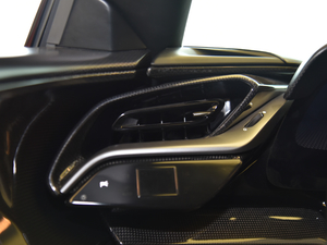 20203.9T V8 Stradale п؅^