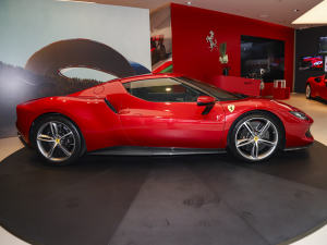 2021款3.0T V6 GTB 正侧（右）