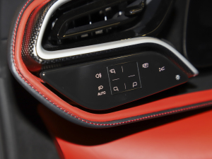 20213.0T V6 GTB п؅^