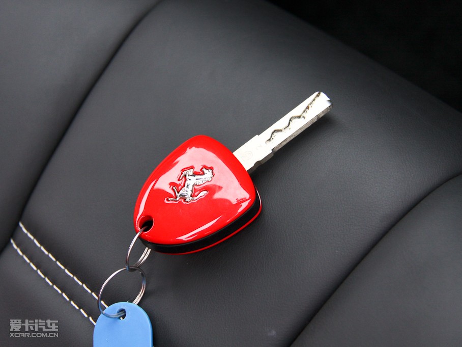 2010458 4.5L Italia