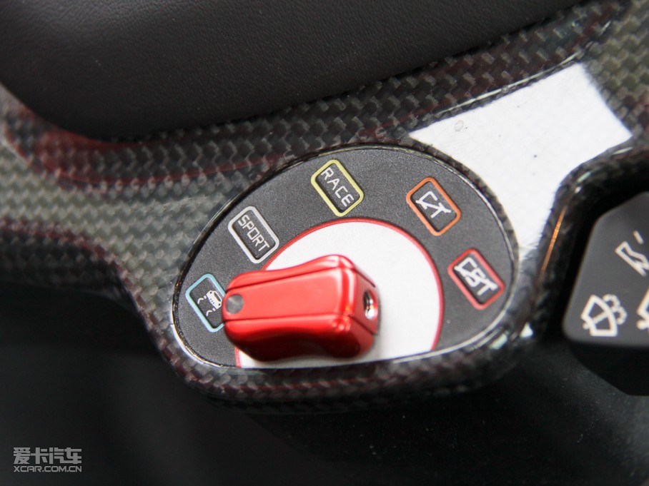 2010458 4.5L Italia