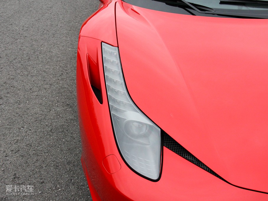 2010458 4.5L Italia