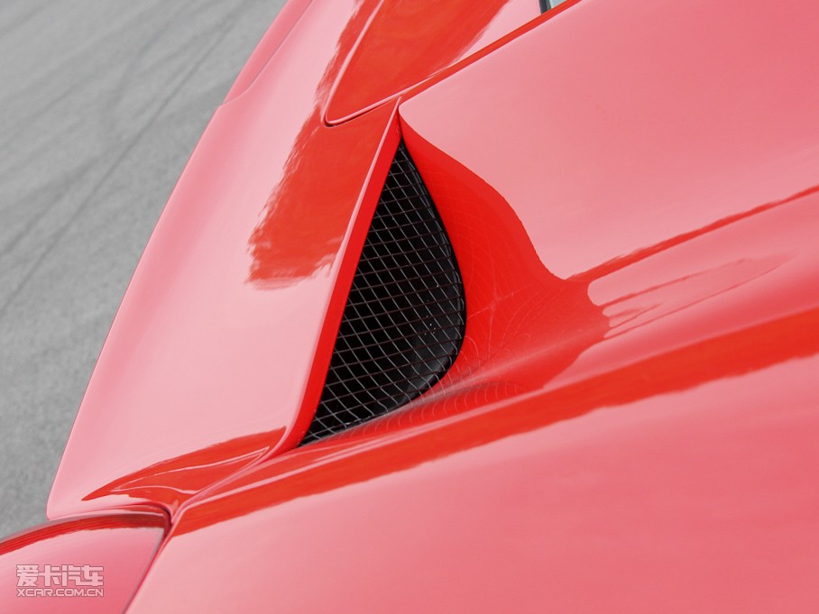 2010458 4.5L Italia