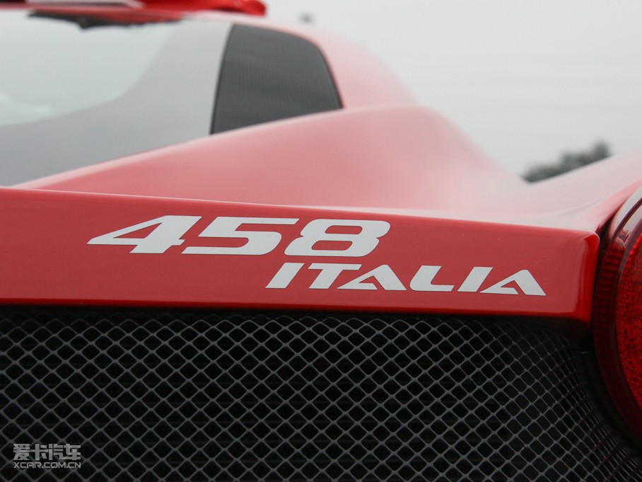 2010458 4.5L Italia