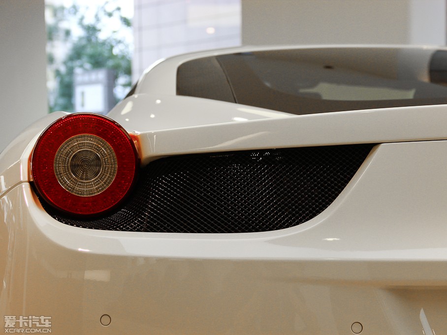 2010458 4.5L Italia