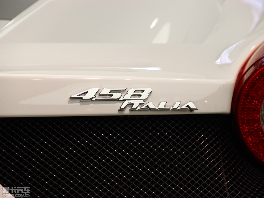 2010458 4.5L Italia