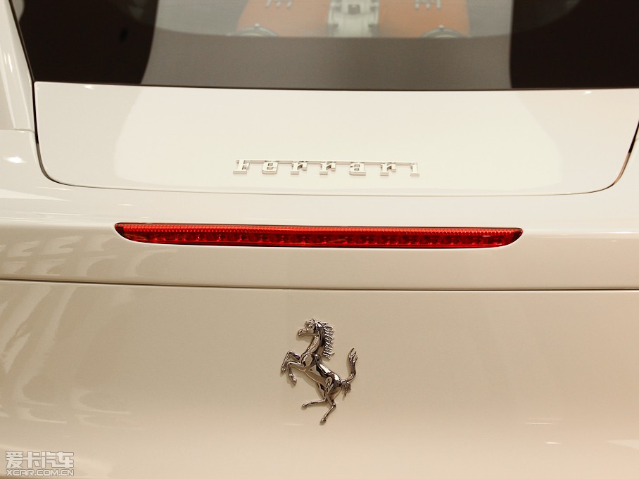 2010458 4.5L Italia